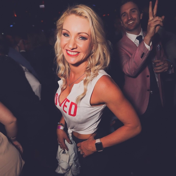 Meet your Posher, Sharon - Picture 1 of 1